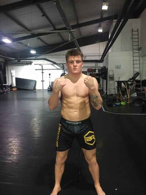 Vale Tudo MMA Compression Fight Shorts - Black/Gold